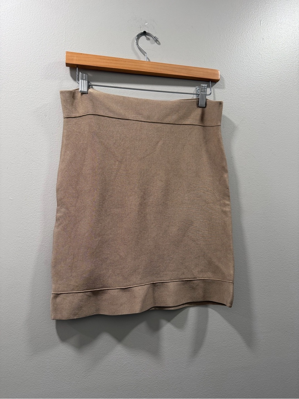 Bcbg bandage Classic Beige Knit Pencil Skirt mini skirt L